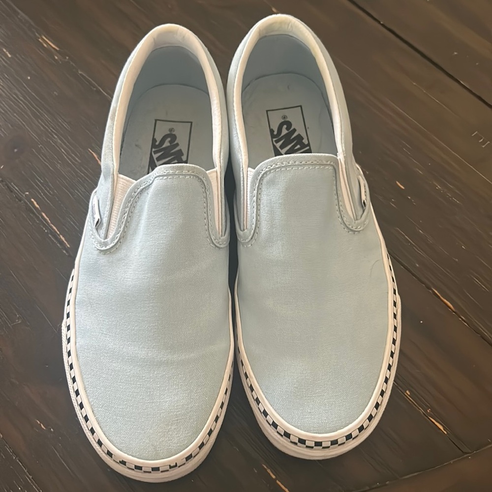 Selling it because I don’t need it.  Worn it once